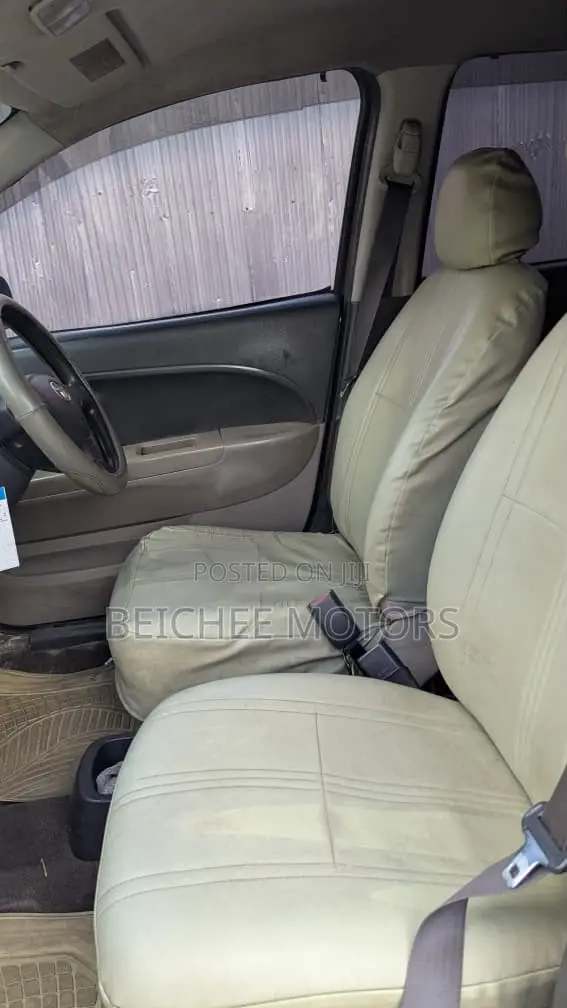 Toyota Passo 2005 Gray