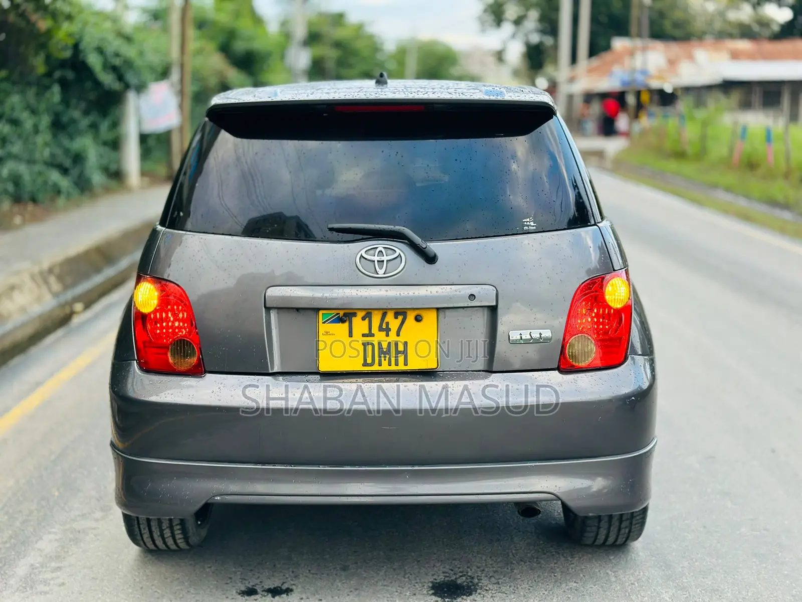 Toyota IST 2005 Brown