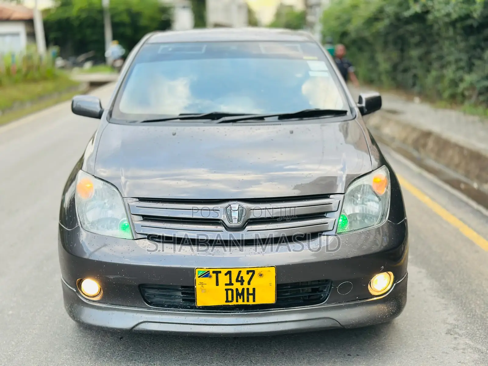 Toyota IST 2005 Brown