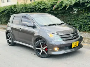 Toyota IST 2005 Brown