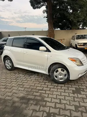 Toyota IST 2004 White