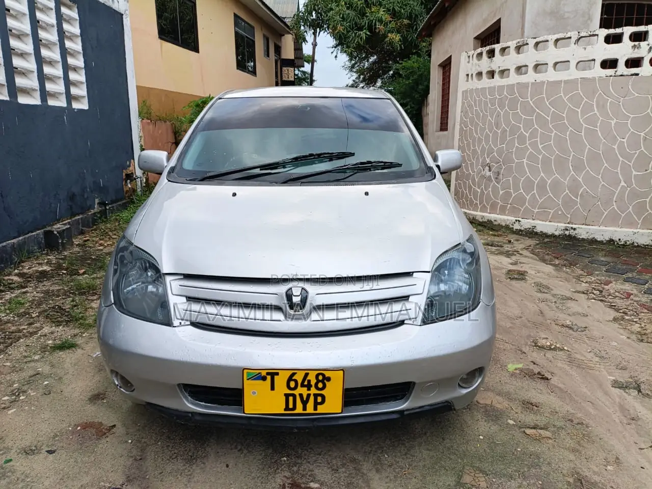 Toyota IST 2005 Silver