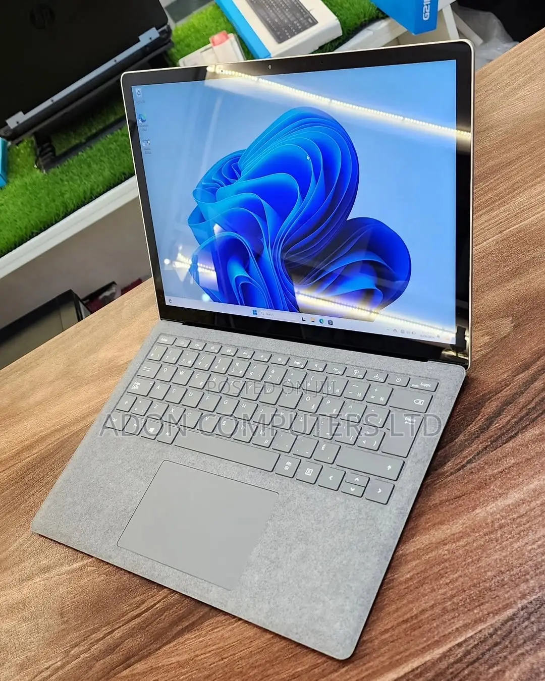 Laptop Microsoft Surface Laptop 8GB Intel Core i5 SSD 256GB