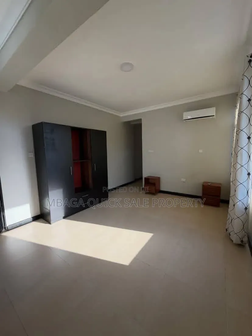 Furnished 2bdrm Apartment in Oyster Bay for rent