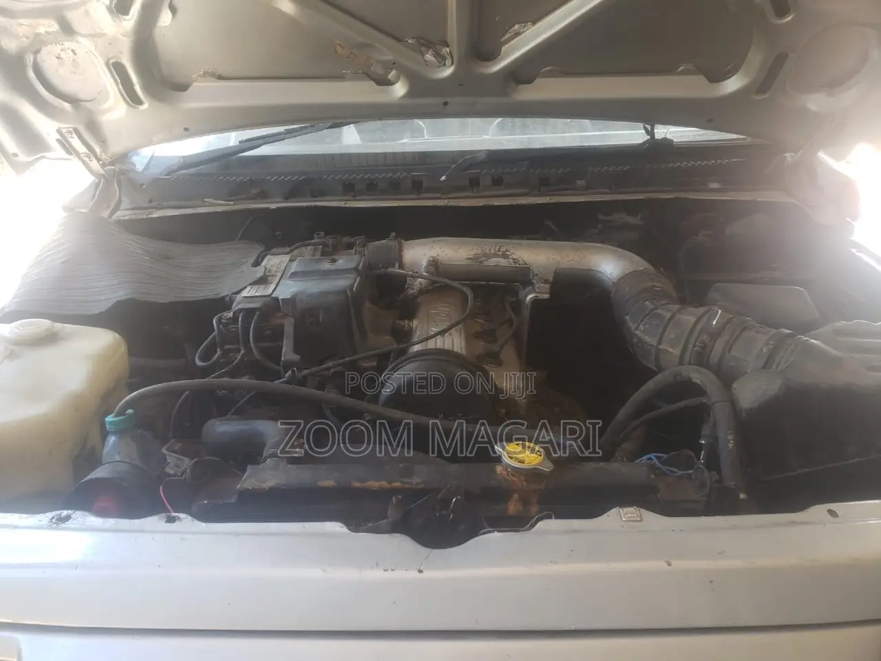 Suzuki Escudo 1999 Silver