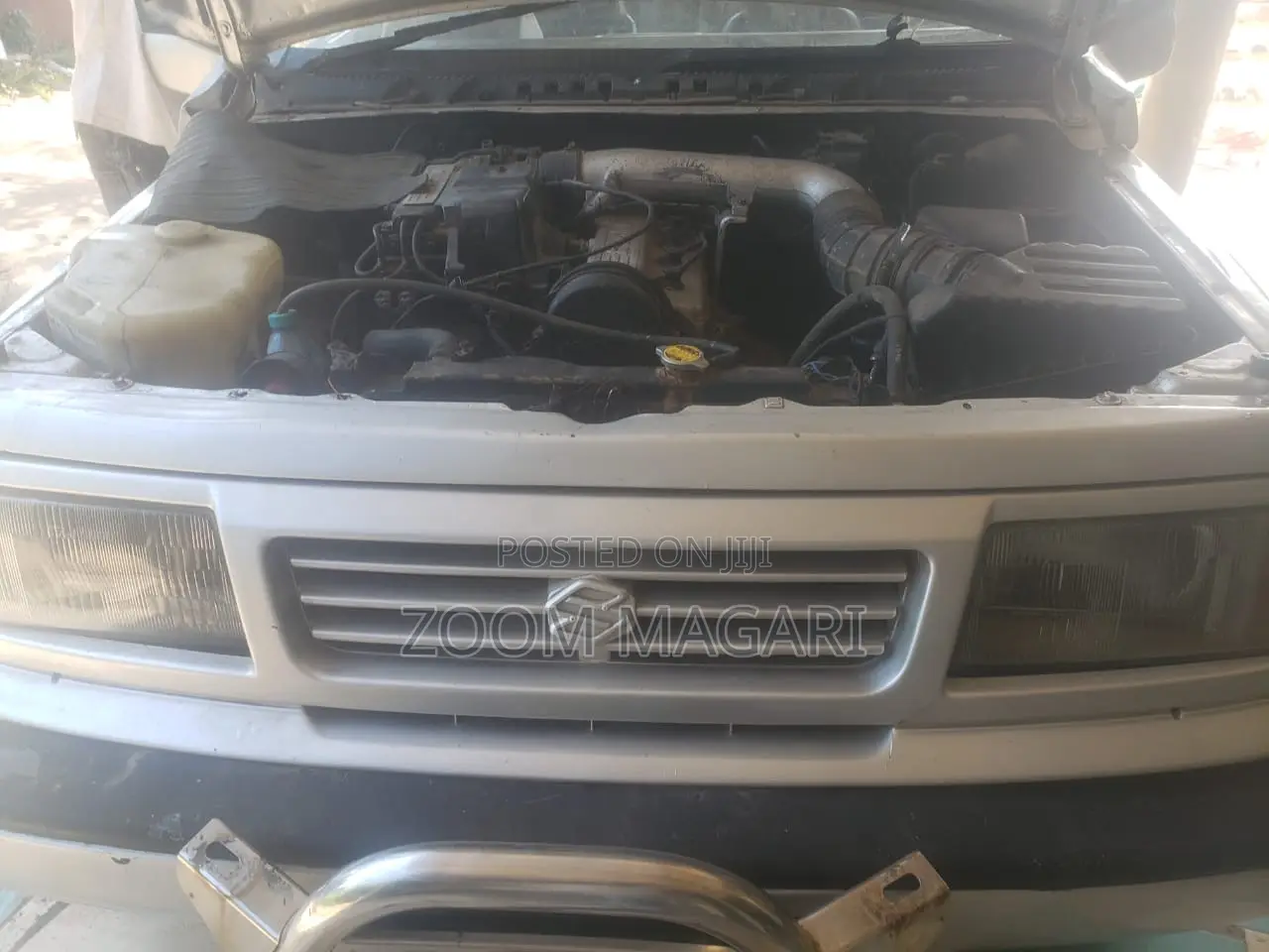 Suzuki Escudo 1999 Silver