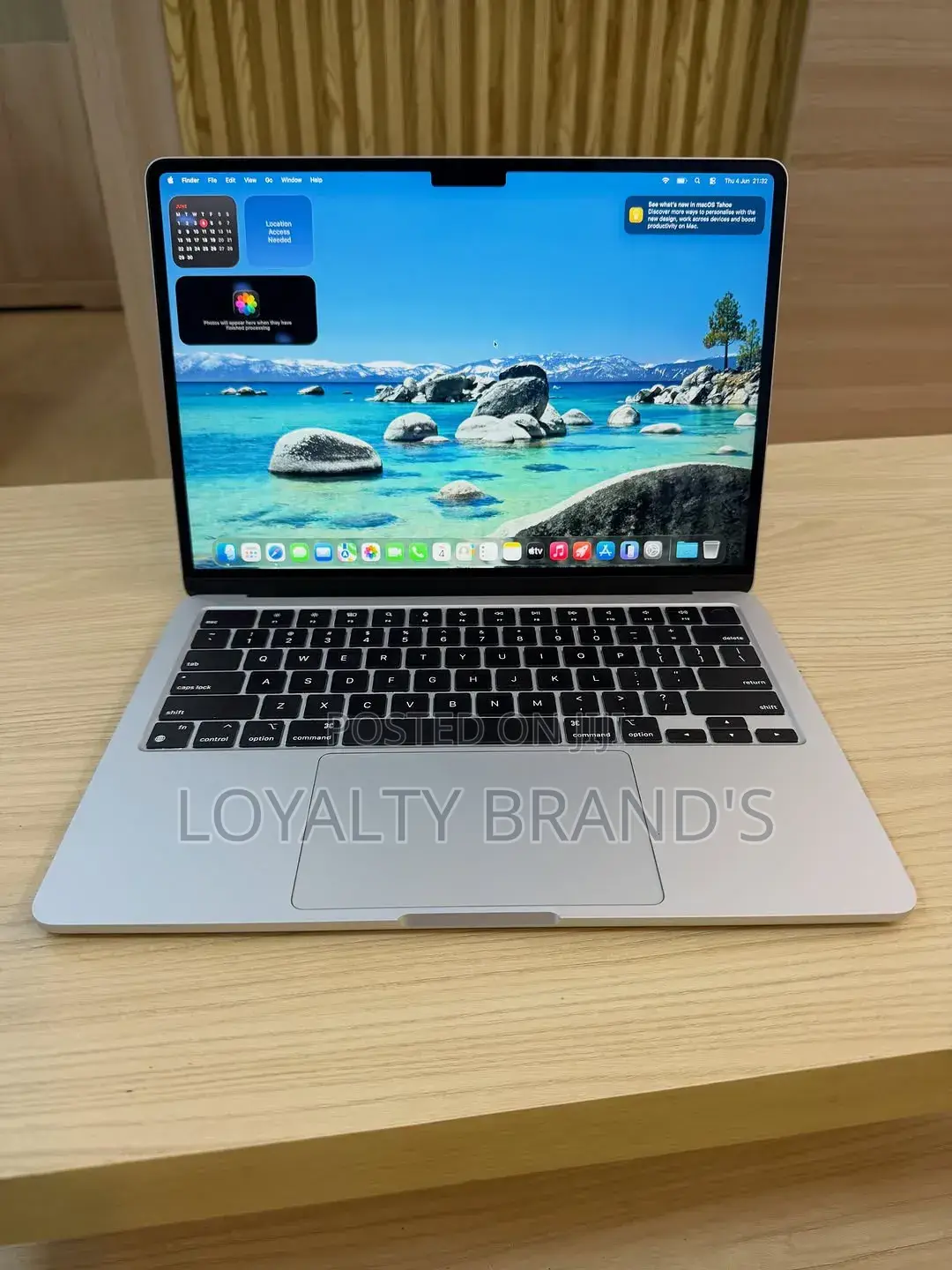 New Laptop Apple MacBook Air 2022 M2 8GB Apple M2 SSD 256GB