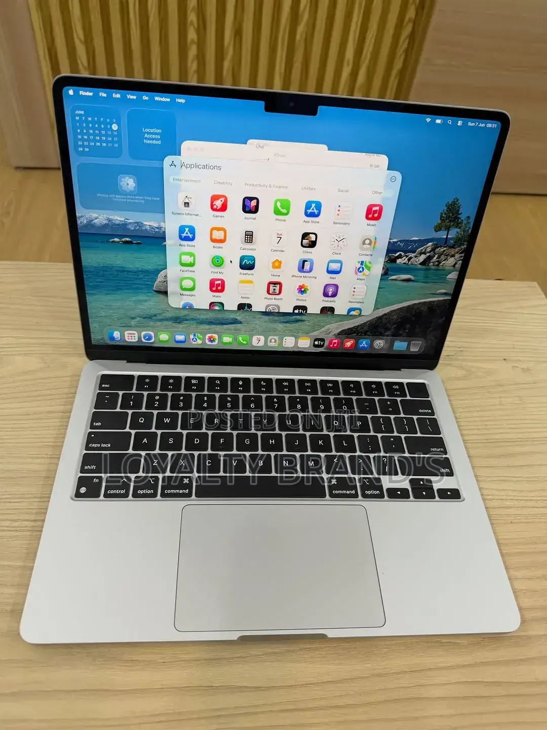 New Laptop Apple MacBook Air 2022 M2 16GB Apple M2 SSD 256GB