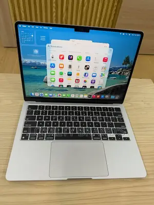 New Laptop Apple MacBook Air 2022 M2 16GB Apple M2 SSD 256GB