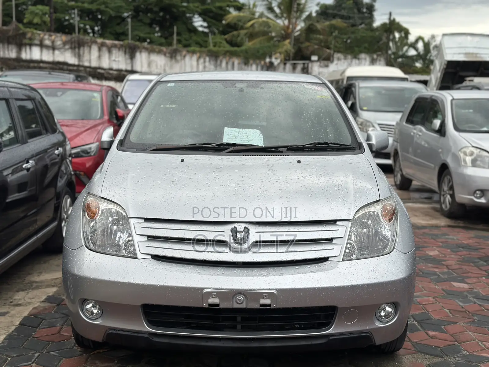 Toyota IST 2003 Silver
