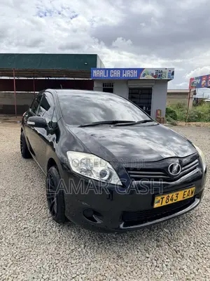 Toyota Auris 2011 Black