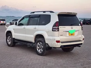 Toyota Land Cruiser Prado 2006 White