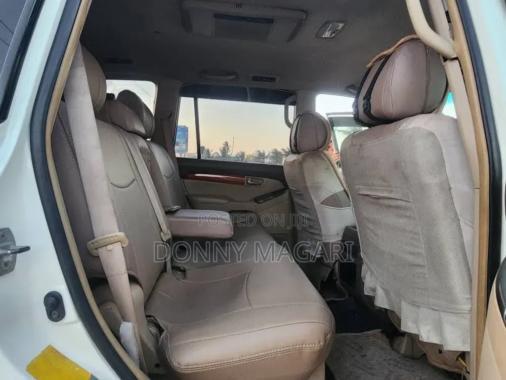 Toyota Land Cruiser Prado 2006 White