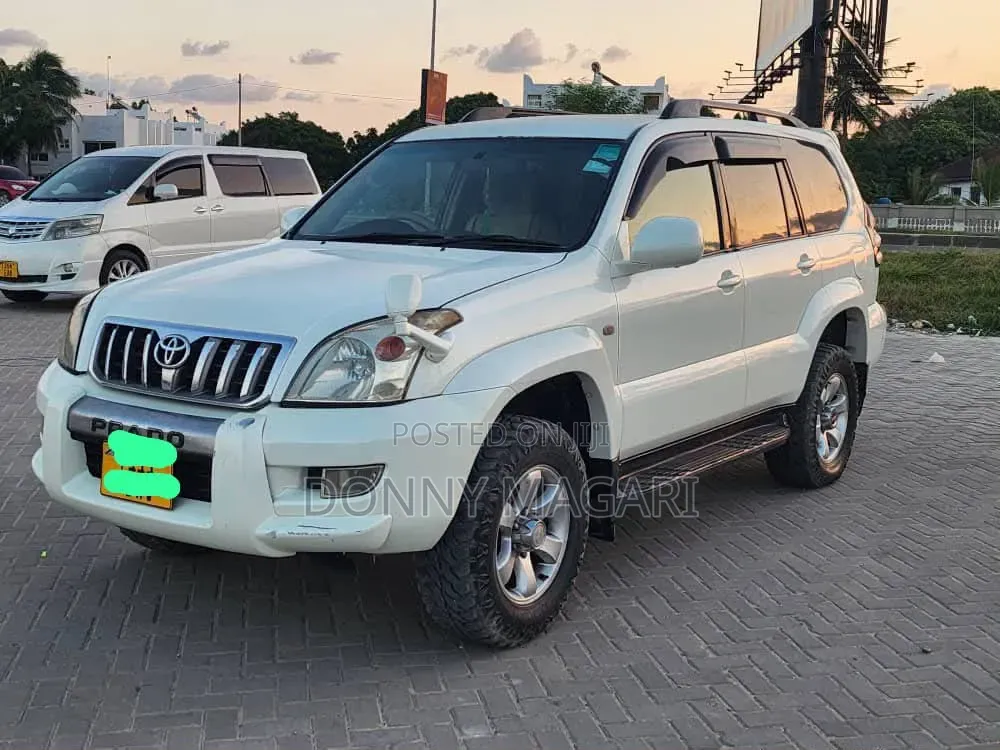 Toyota Land Cruiser Prado 2006 White