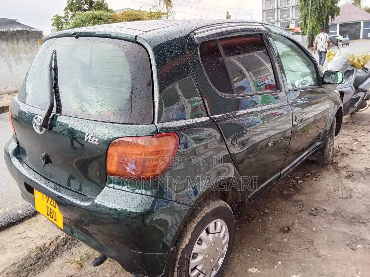 Toyota Vitz 2004 Green