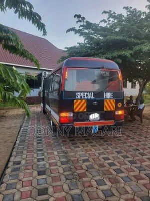 Toyota Coaster 2000 White