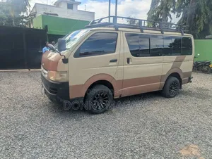 Toyota HiAce 2008 Yellow