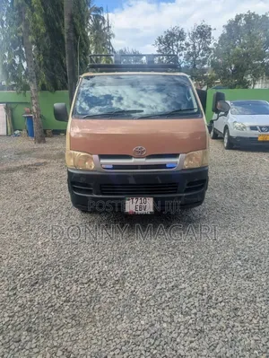 Toyota HiAce 2008 Yellow