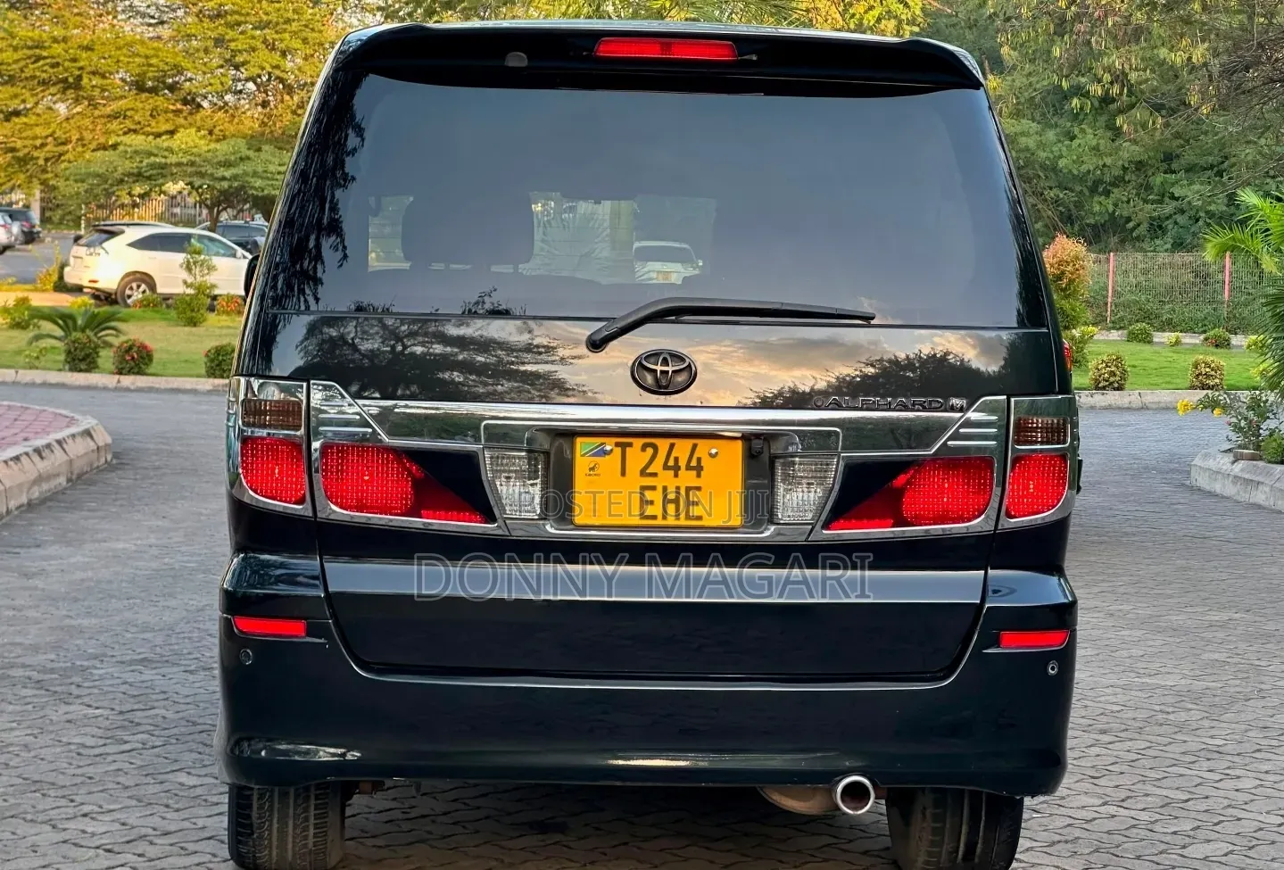 Toyota Alphard 2004 Black