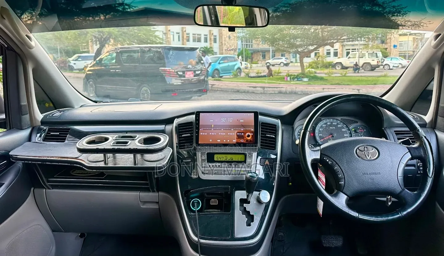 Toyota Alphard 2004 Black