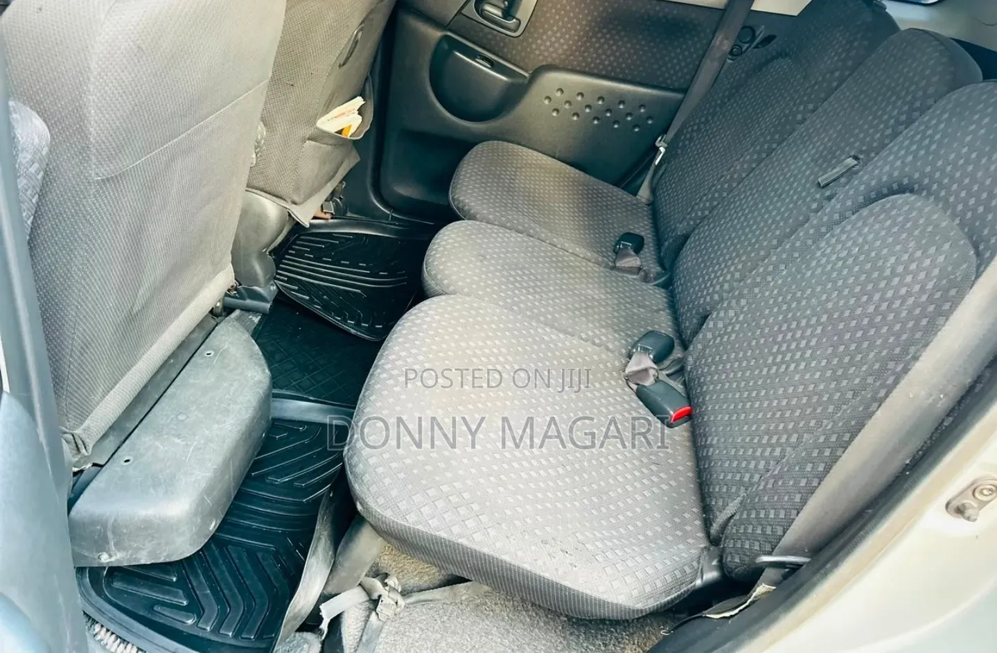 Toyota Fun Cargo 2005 Silver