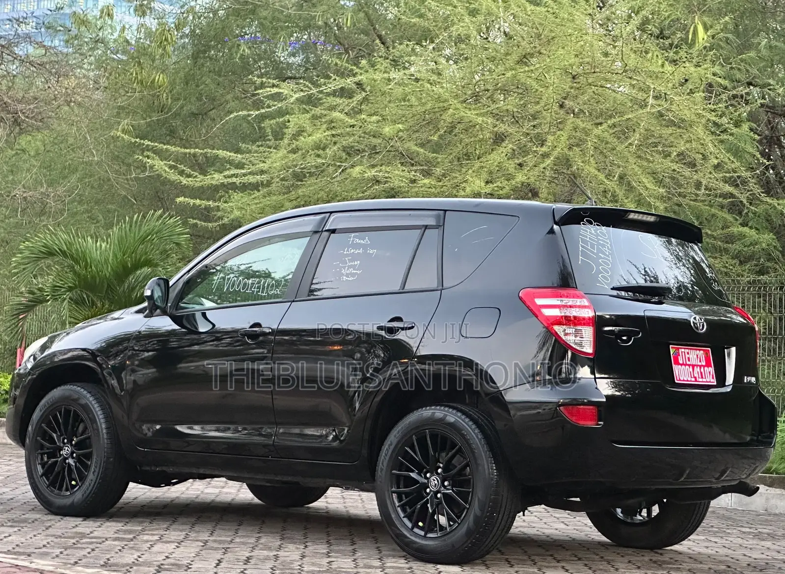 Toyota RAV4 2010 Black