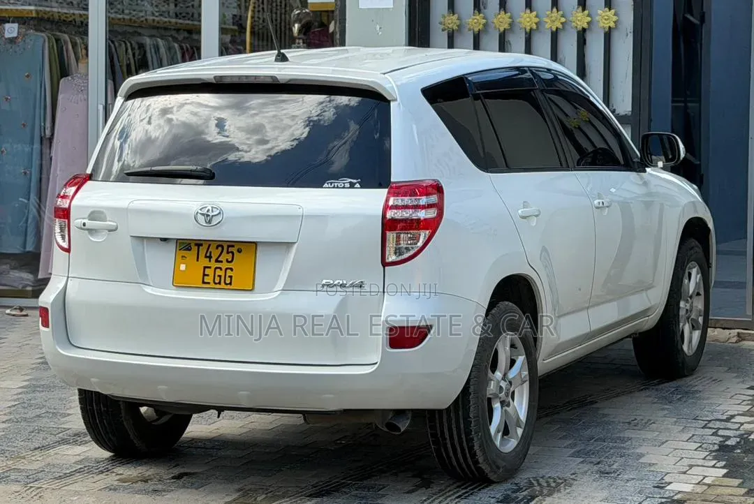 Toyota RAV4 2008 White
