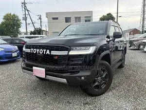 Toyota Land Cruiser LC300 2023 Black
