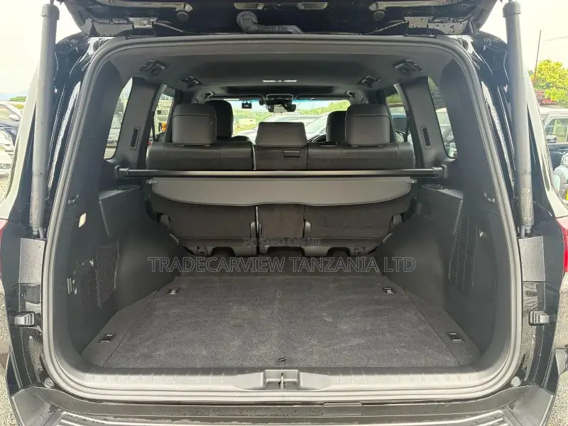 Toyota Land Cruiser LC300 2023 Black