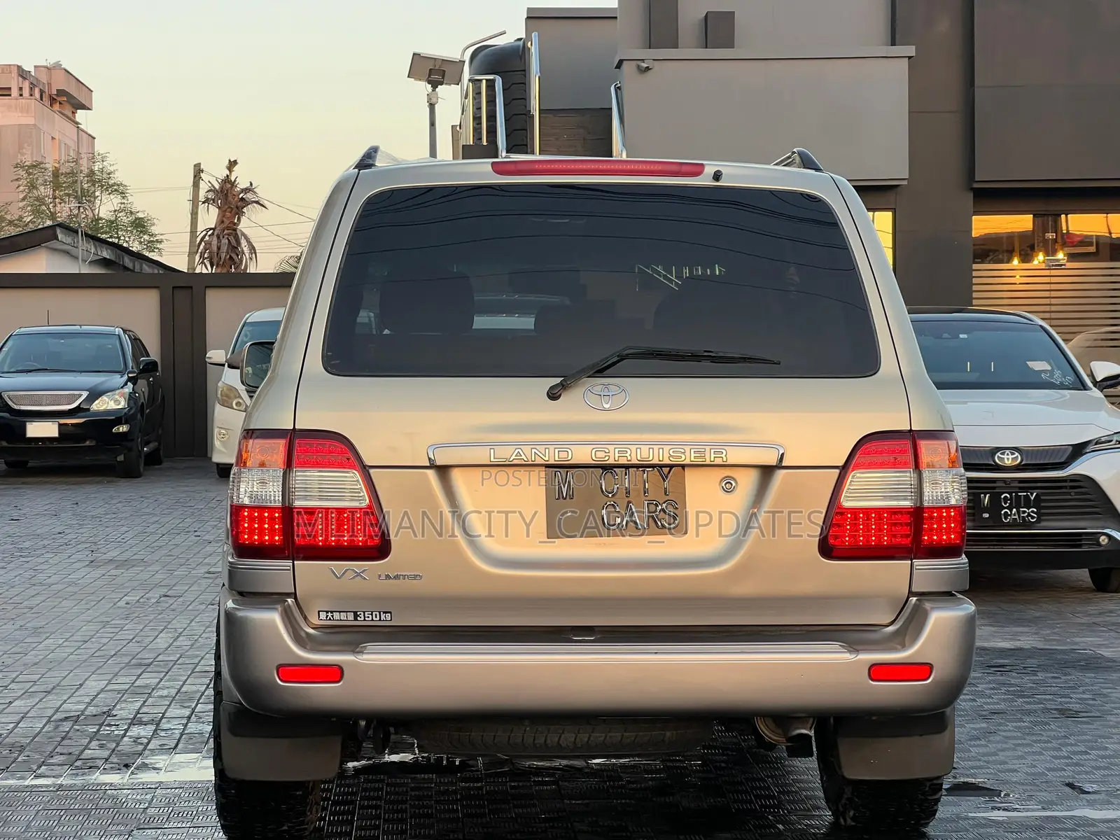 Toyota Land Cruiser 100 4.2 2006 Gray