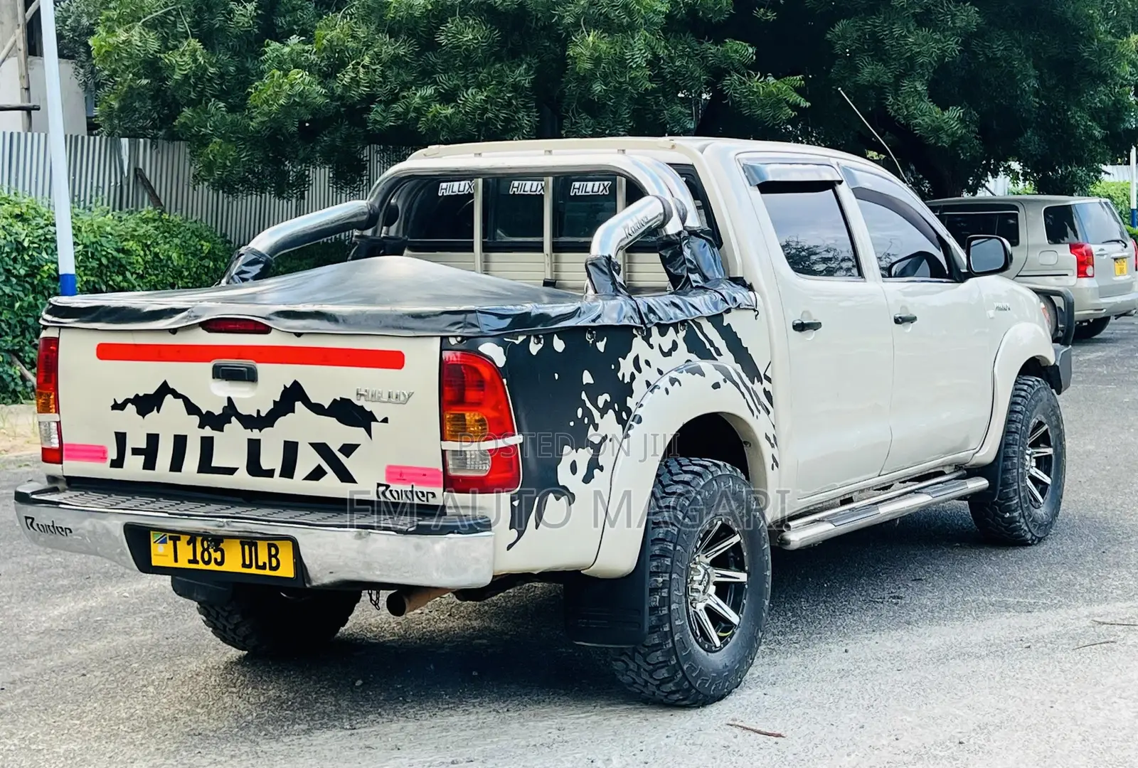Toyota Hilux 2008 White