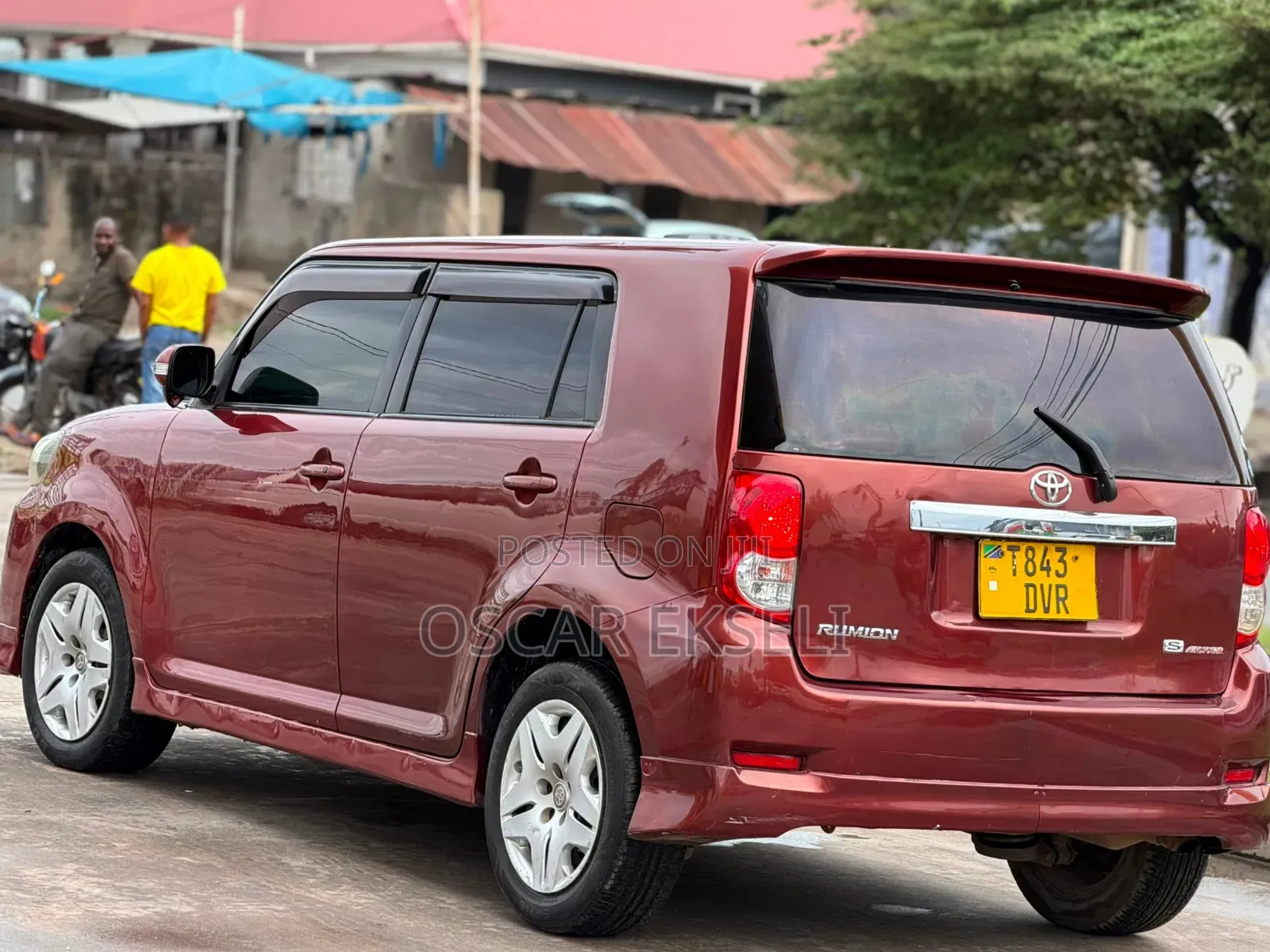 Toyota Corolla Rumion 2009 Maroon