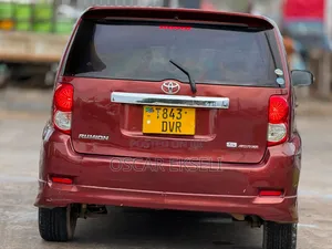 Toyota Corolla Rumion 2009 Maroon