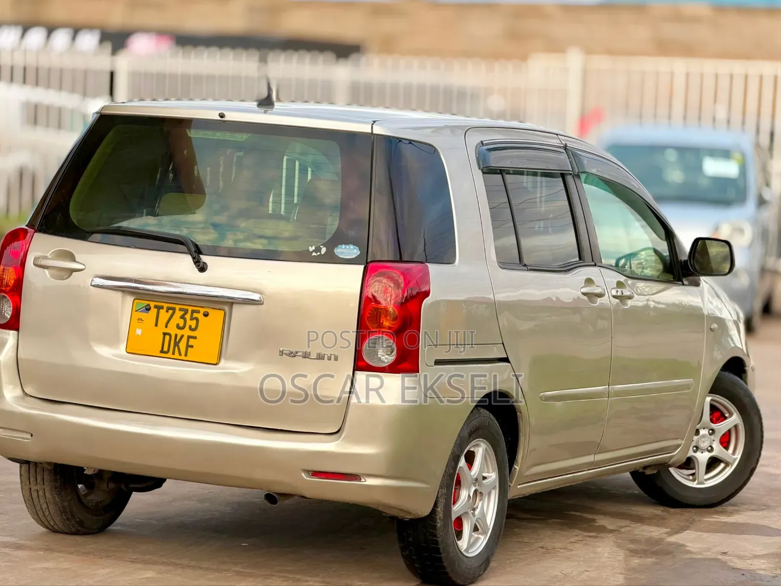 Toyota Raum 2004 Beige