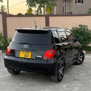 Toyota IST 2004 Black