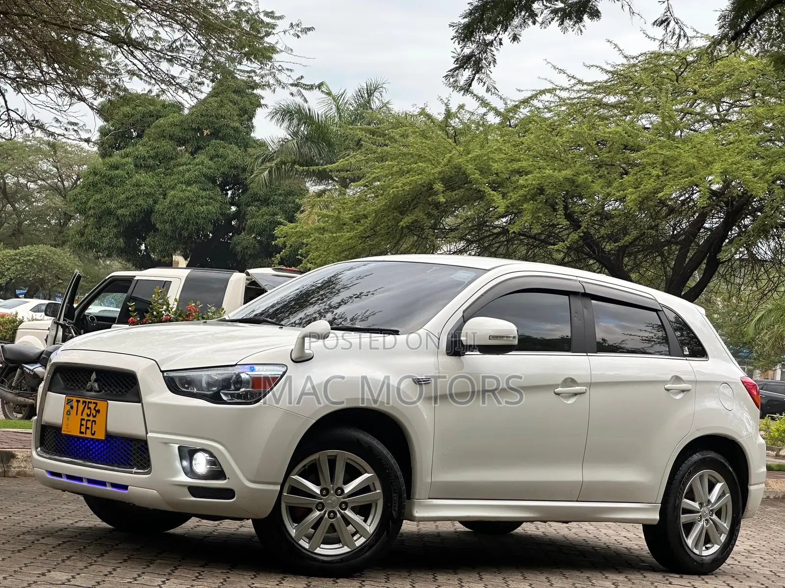 Mitsubishi RVR 2.0 2012 White