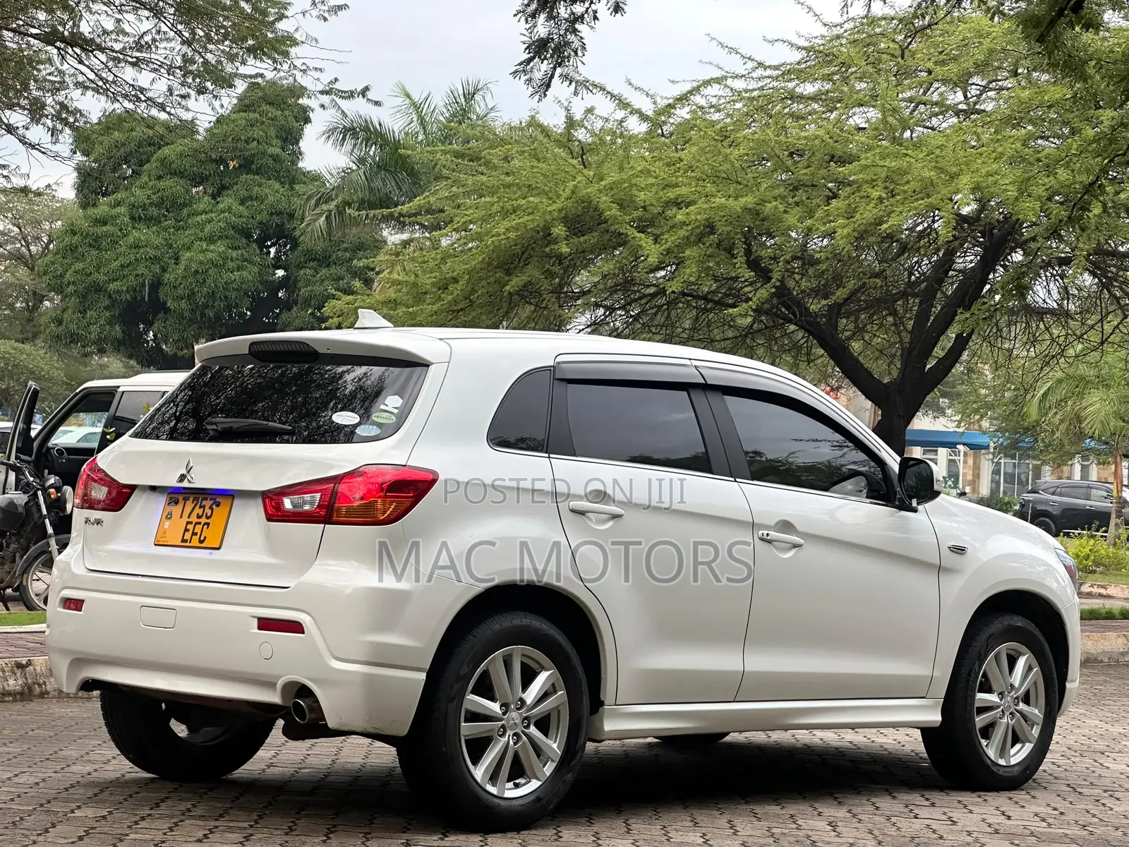 Mitsubishi RVR 2.0 2012 White