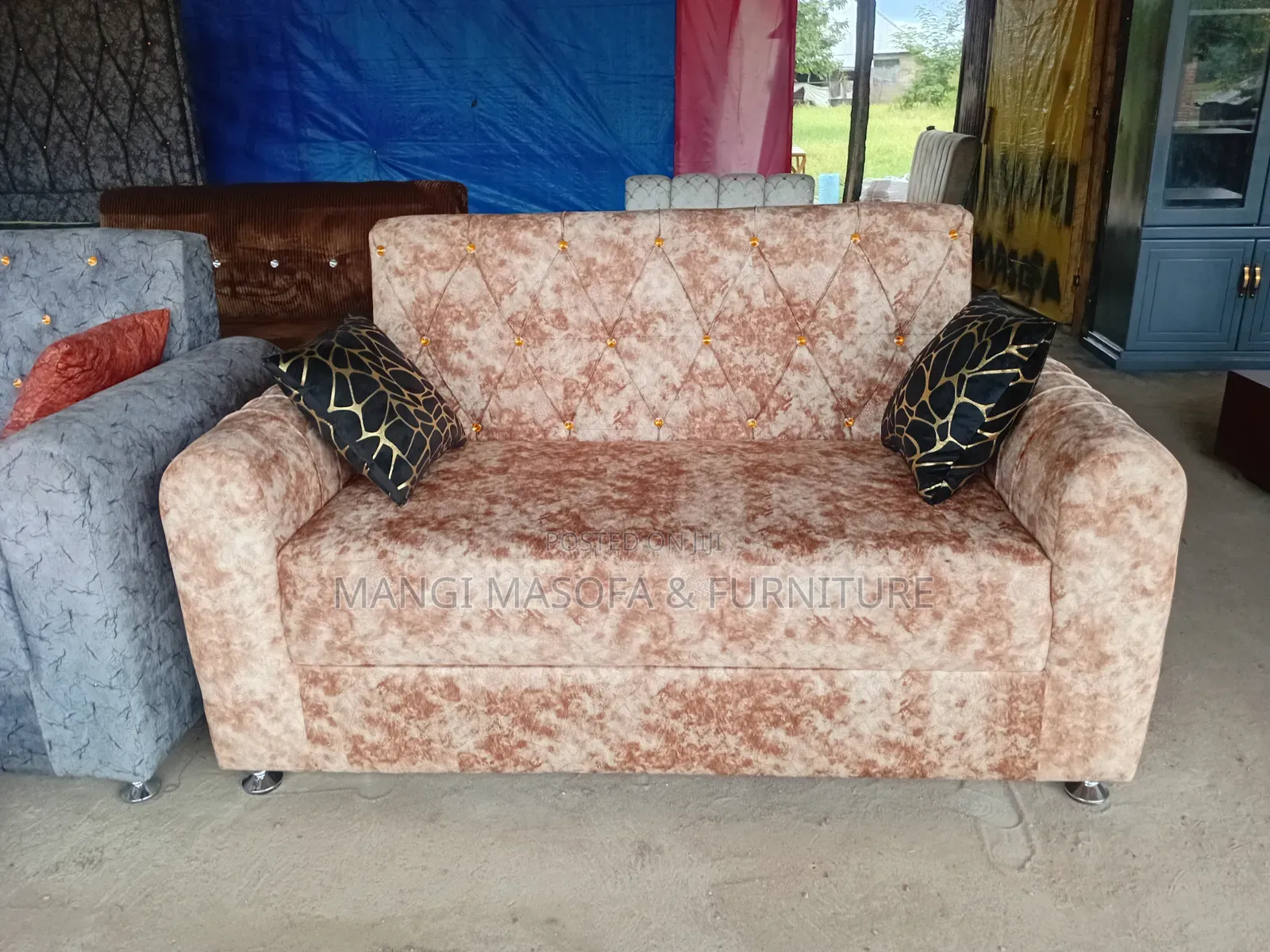 Sofa Ya Watu Wawili