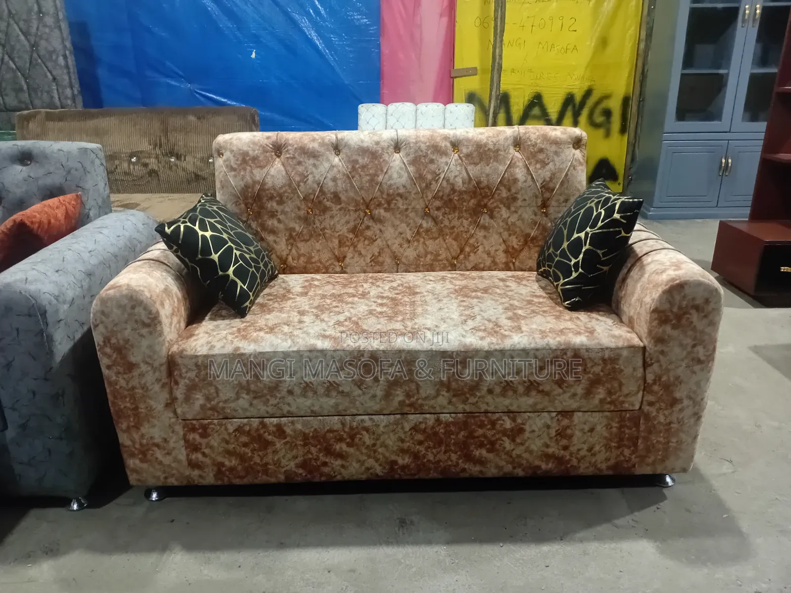 Sofa Ya Watu Wawili