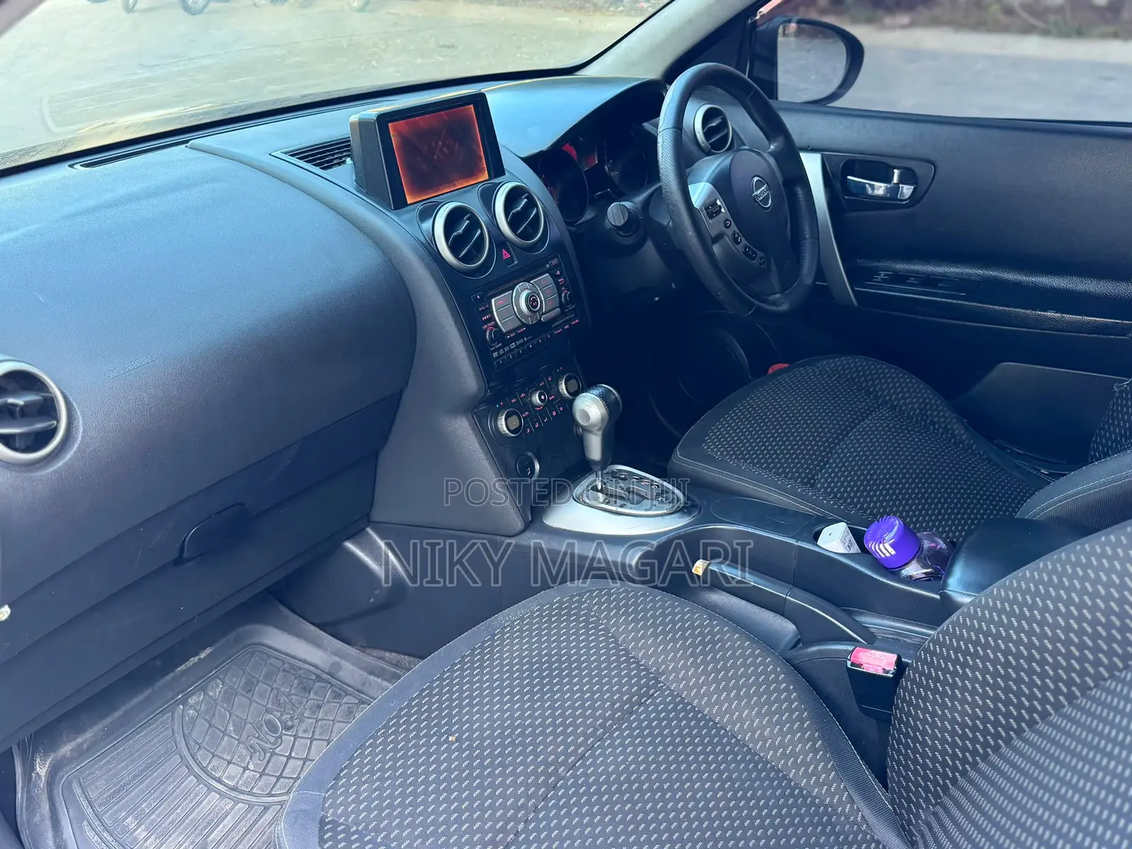 Nissan Dualis 2010 Black