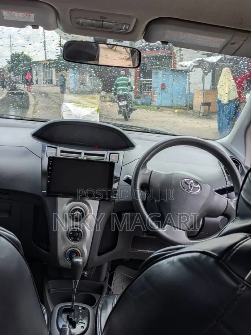 Toyota Vitz 2010 Blue