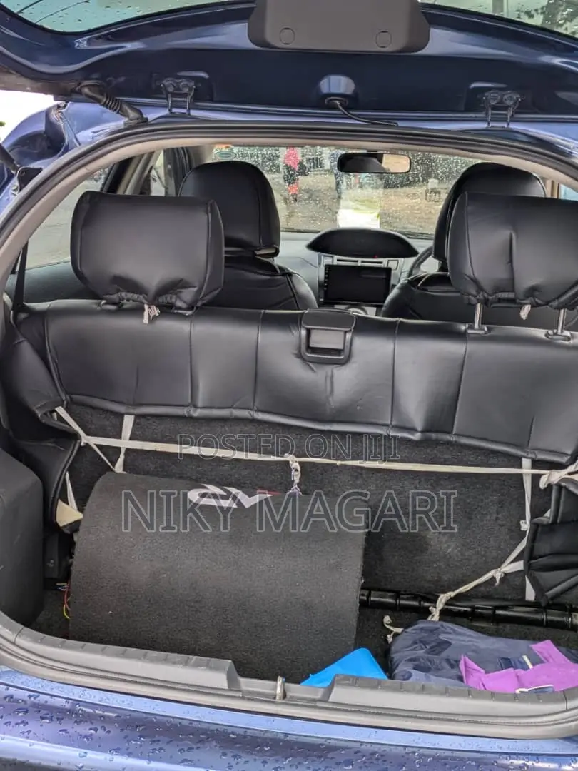 Toyota Vitz 2010 Blue