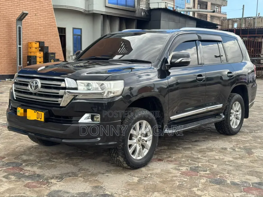 Toyota Land Cruiser 2011 Black