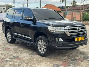 Toyota Land Cruiser 2011 Black