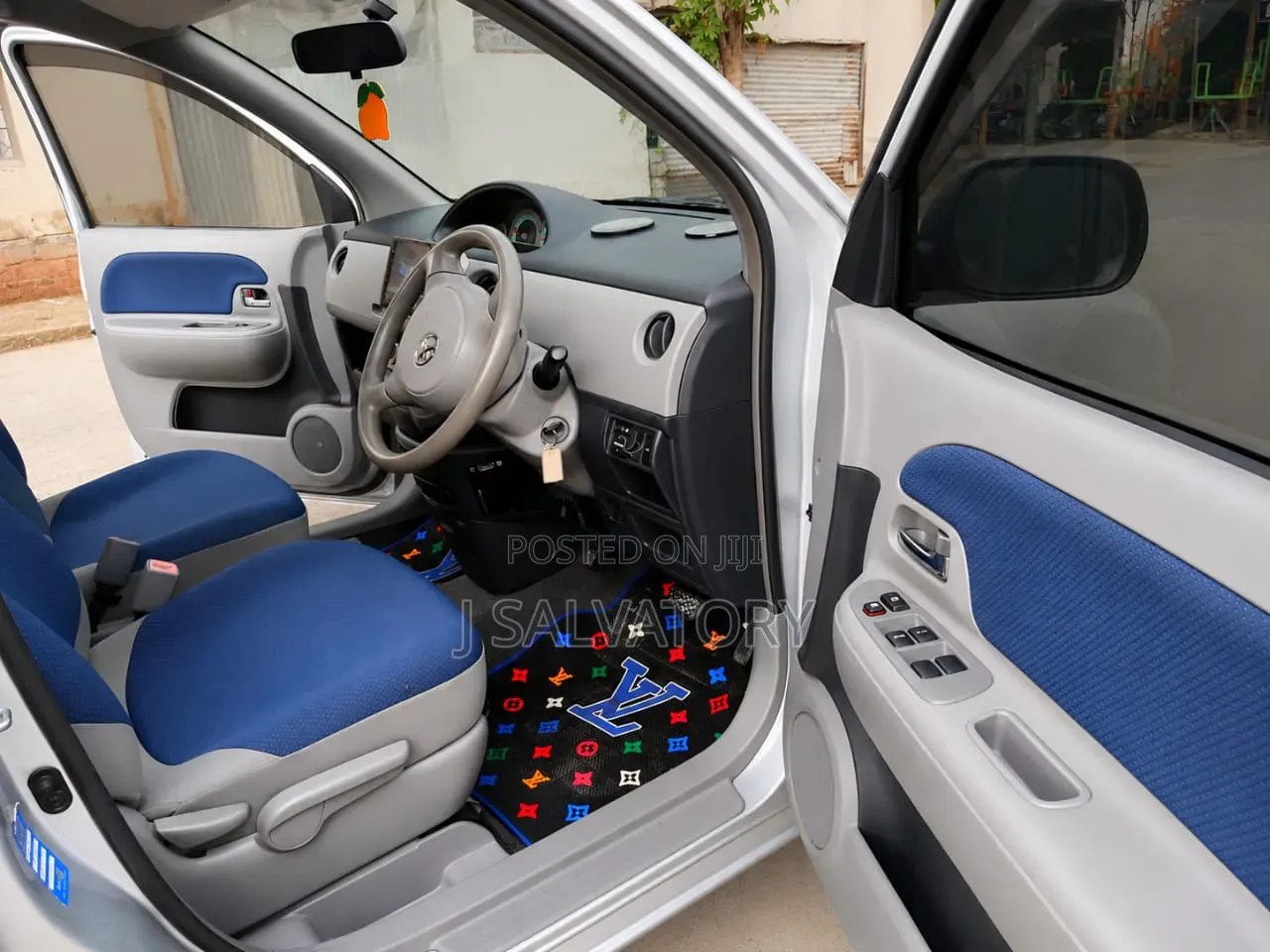 Toyota Sienta 1.5 AWD 2006 Silver