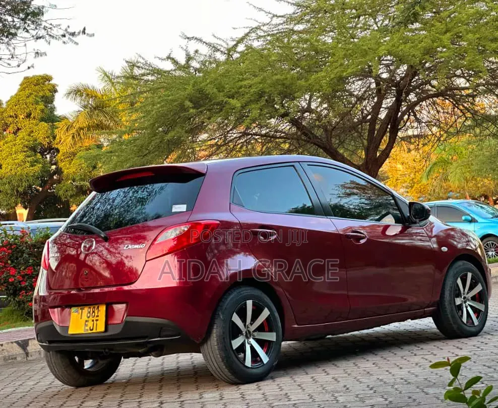 Mazda Demio 2012 Maroon