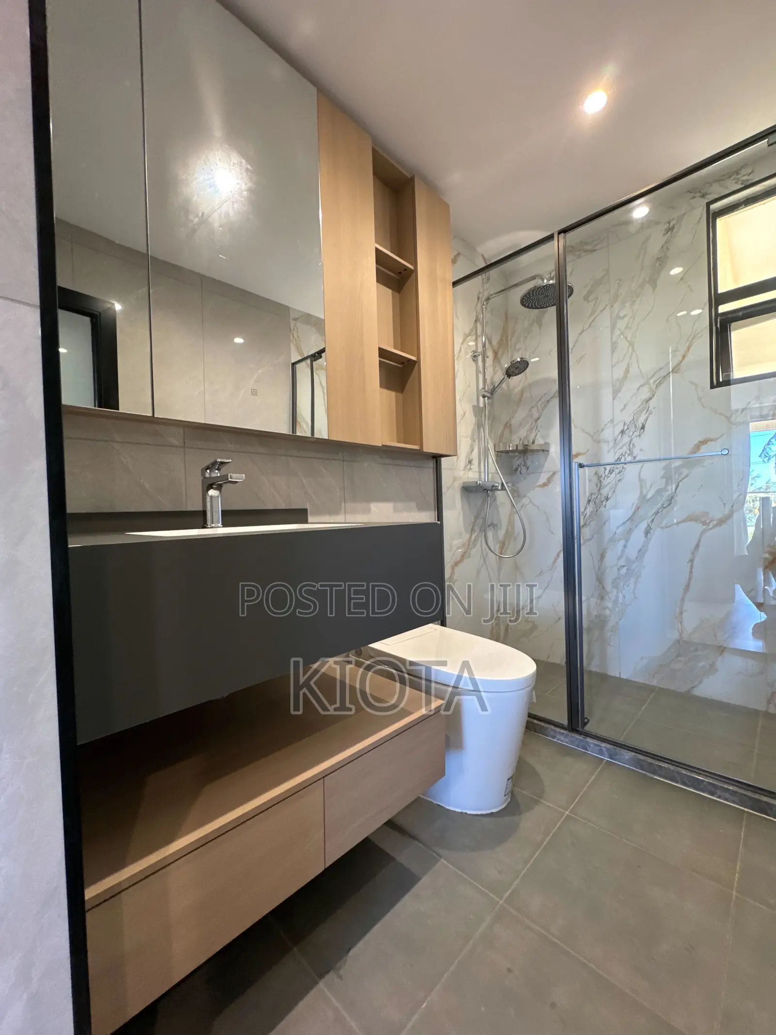 3bdrm Apartment in Mango Tree, Msasani for sale