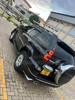 Toyota Land Cruiser Prado 2005 Black