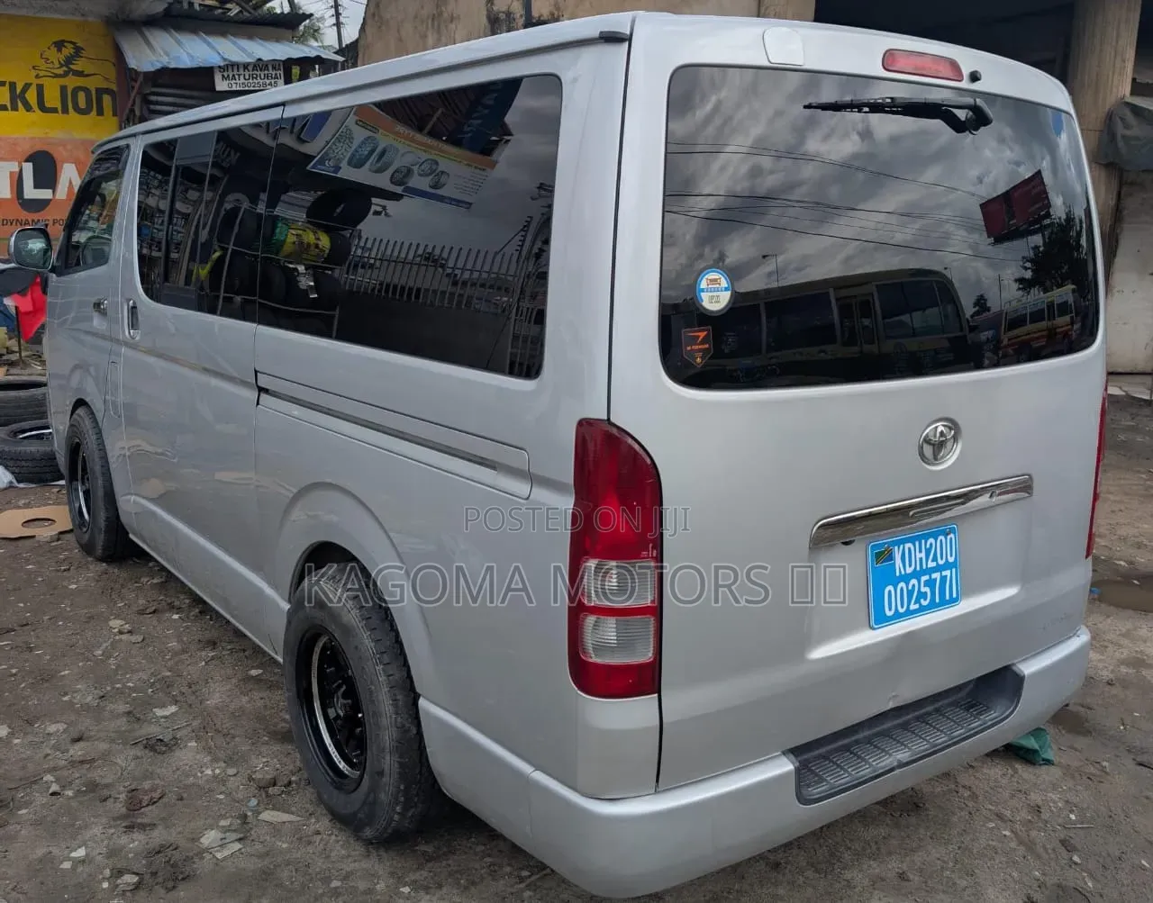Toyota Quantum 2005 Silver