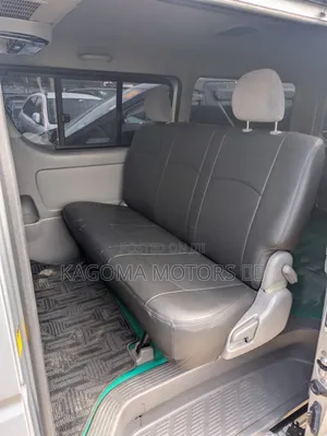 Toyota Quantum 2005 Silver